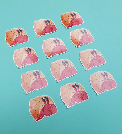 Bernard l'hermite transformé en brioche. Stickers fabriqués en France avec du vinyl recyclé.