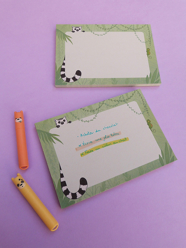 Lémurien à noter et petit caméléon, bloc notes mignon à l'ambiance jungle. En papier recyclé imprimé en Europe.