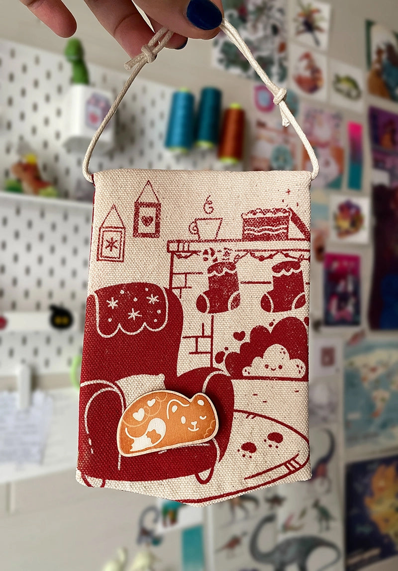 Red holiday decoration・Hanging banner