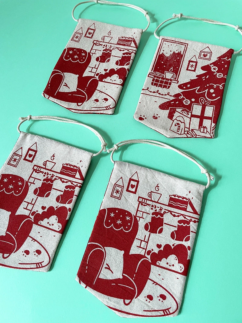 Red holiday decoration・Hanging banner