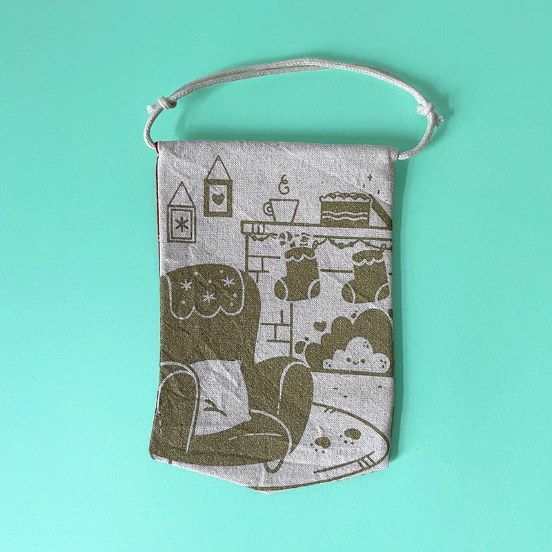 Red holiday decoration・Hanging banner