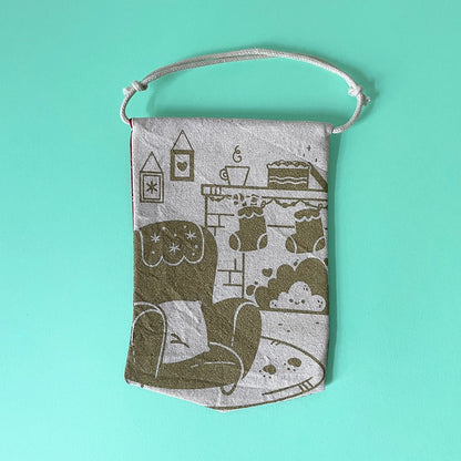 Red holiday decoration・Hanging banner