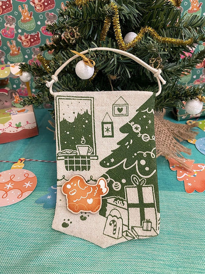 Fanion décoratif sérigraphié artisanalement et fait à la main pour accrocher des pin's 