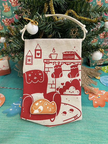 Fanion décoratif sérigraphié artisanalement et fait à la main pour accrocher des pin's 