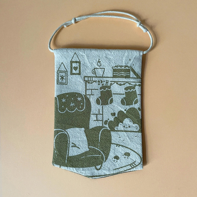 Green holiday decoration・Hanging banner