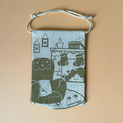 Green holiday decoration・Hanging banner