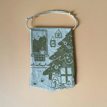Green holiday decoration・Hanging banner