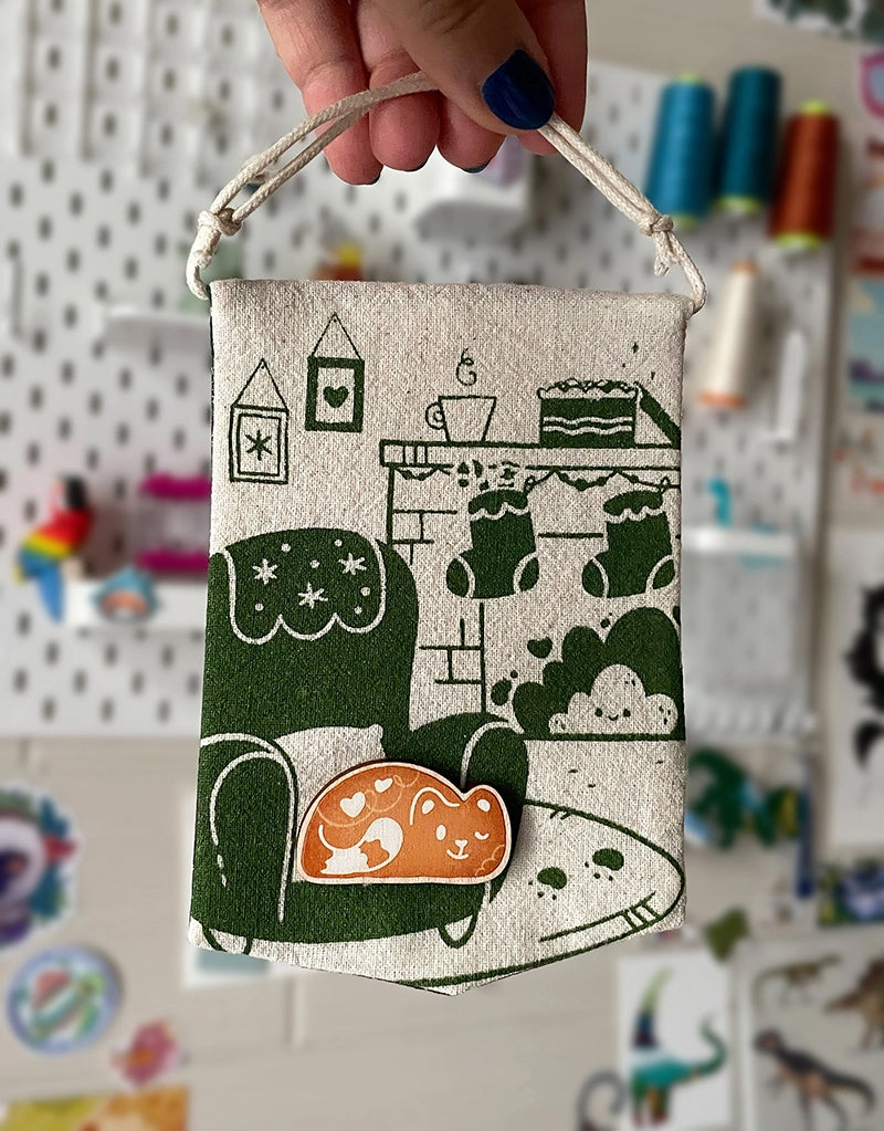 Green holiday decoration・Hanging banner