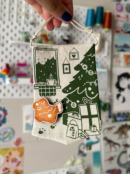 Green holiday decoration・Hanging banner