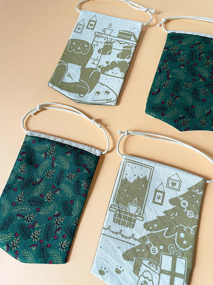 Green holiday decoration・Hanging banner