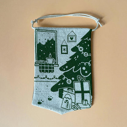 Green holiday decoration・Hanging banner