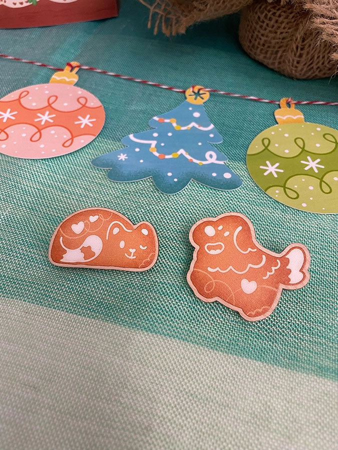 Pin's en bois fabriqué en Europe. Chat et chien mignons et gourmands.