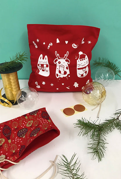 Pochette sérigraphiée artisanalement et entièrement faite à la main. Dessin animaux biscuits trop mignon.